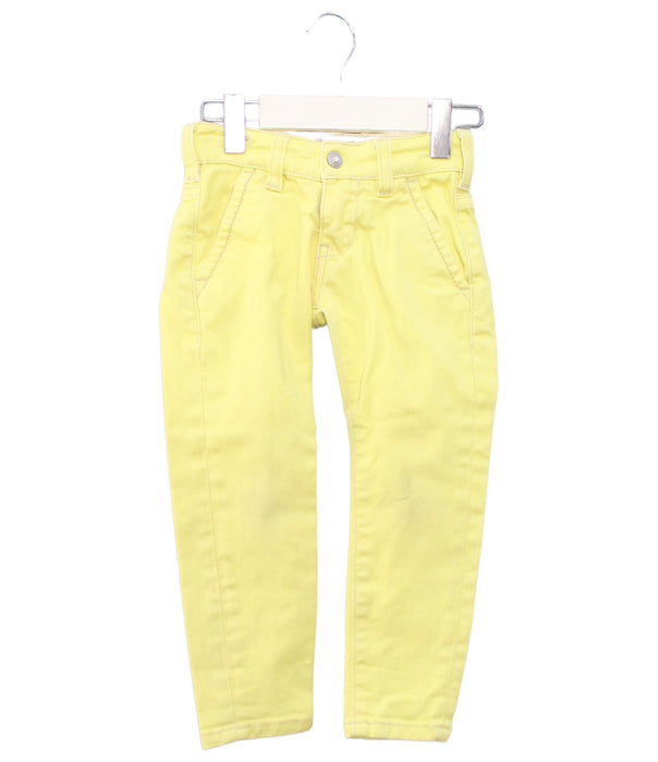 A Yellow Casual Pants from Bonpoint in size 3T for girl. (Front View)
