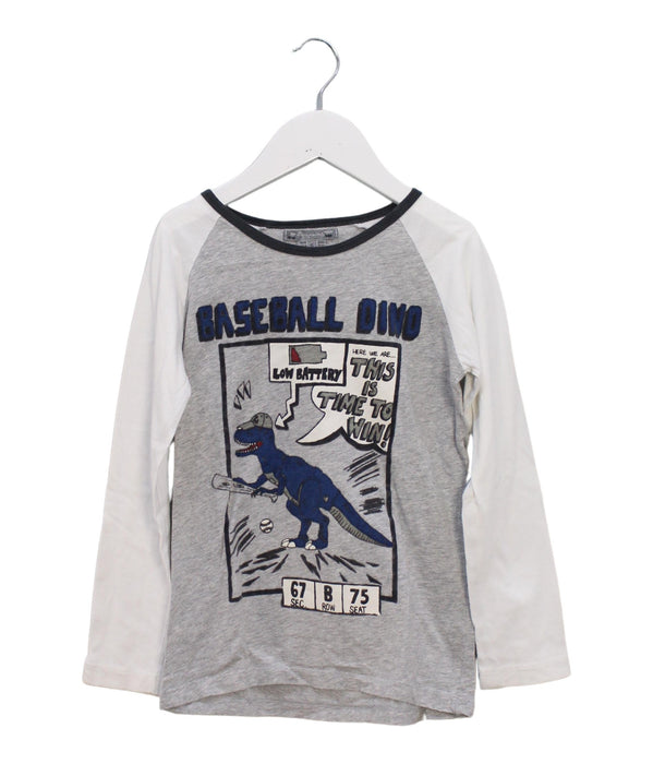 A Grey Long Sleeve Tops from Bonpoint in size 6T for boy. (Front View)