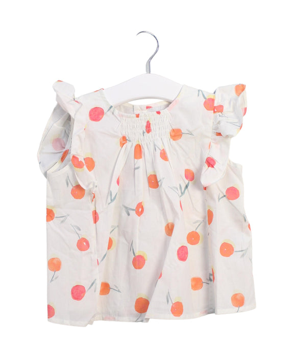 A White Sleeveless Tops from Bonpoint in size 4T for girl. (Front View)