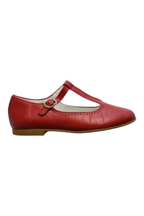 A Red Flats from La Coqueta in size 5T for girl. (Front View)