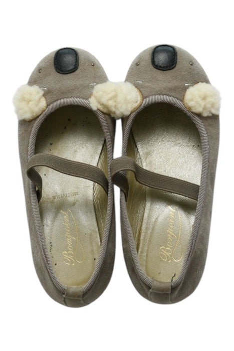 A Beige Flats from Bonpoint in size 5T for girl. (Front View)