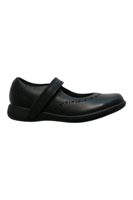 A Black Dress Shoes from Clarks in size 3T for girl. (Front View)