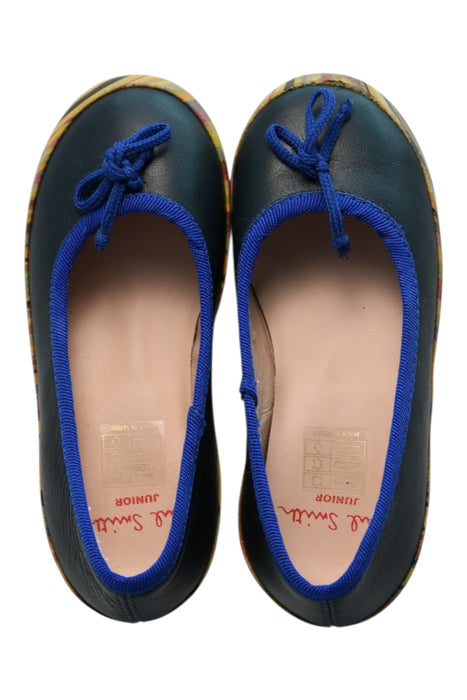 A Blue Flats from Paul Smith in size 3T for girl. (Front View)