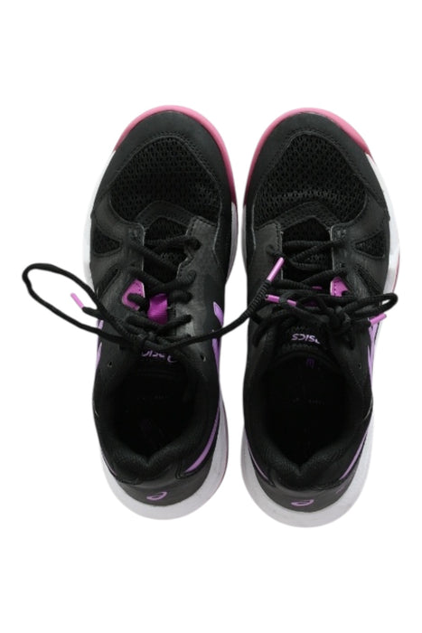 A Black Sneakers from ASICS in size 9Y for girl. (Front View)
