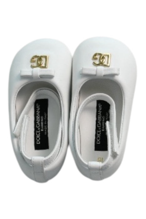 A White Flats from Dolce & Gabbana in size 6-12M for girl. (Front View)