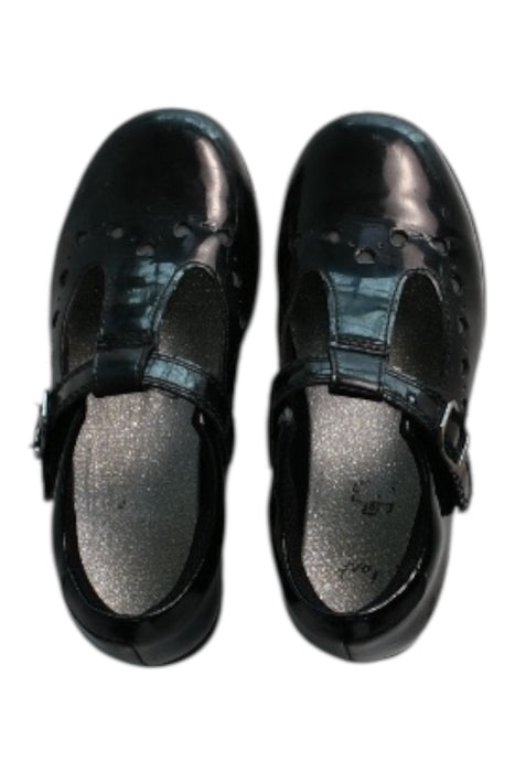 A Black Dress Shoes from Clarks in size 5T for girl. (Front View)