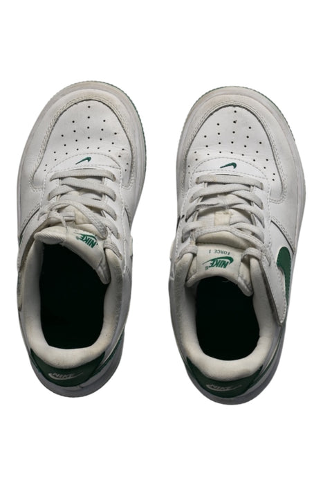 A White Sneakers from Nike in size 6T for boy. (Front View)