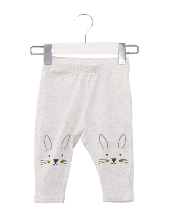 A Grey Leggings from Seed in size 3-6M for girl. (Front View)