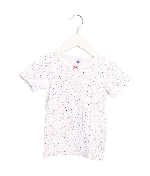 A White Short Sleeve T Shirts from Petit Bateau in size 5T for girl. (Front View)