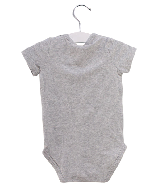 A Grey Short Sleeve Bodysuits from Seed in size 3-6M for neutral. (Back View)
