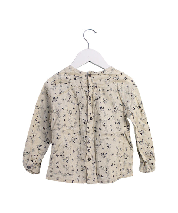 A Beige Long Sleeve Tops from Benebene in size 3T for girl. (Back View)