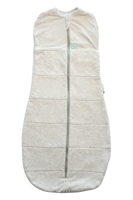 A Grey Sleepsacs from ErgoPouch in size 6-12M for neutral. (Front View)