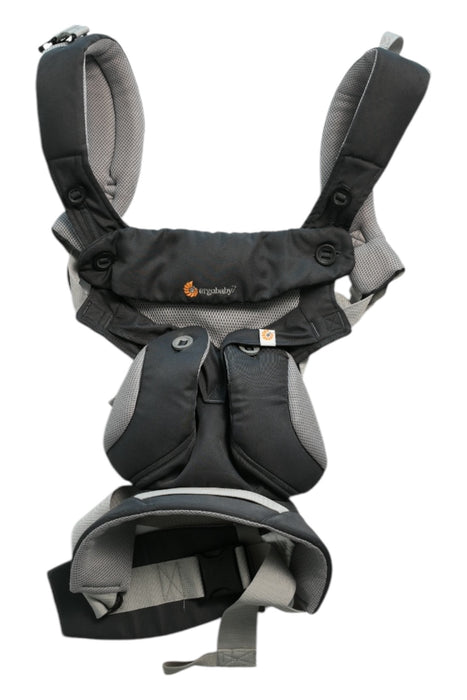 A Black Baby Carriers from Ergobaby in size O/S for neutral. (Front View)