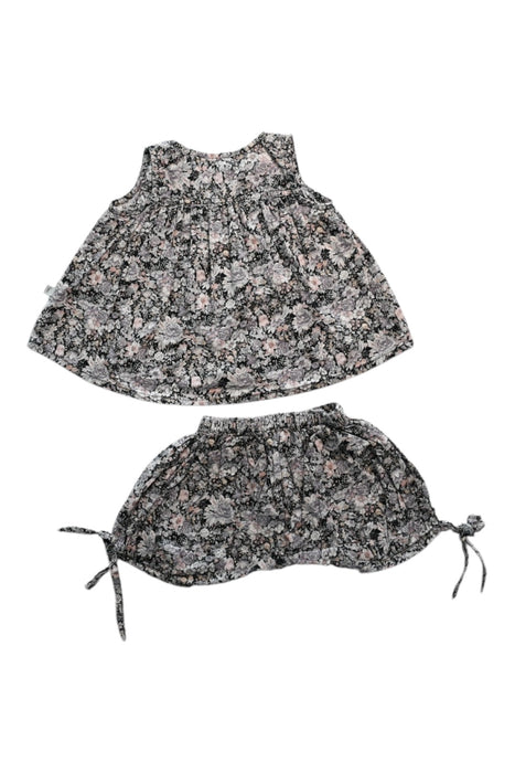 A Multicolour Shorts Sets from Fabrik in size 2T for girl. (Back View)
