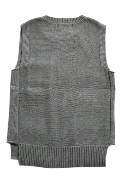 A Grey Sleeveless Tops from Momonittu in size 6T for boy. (Back View)