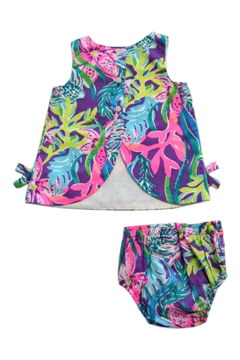 A Multicolour Shorts Sets from Lilly Pulitzer in size 3-6M for girl. (Back View)