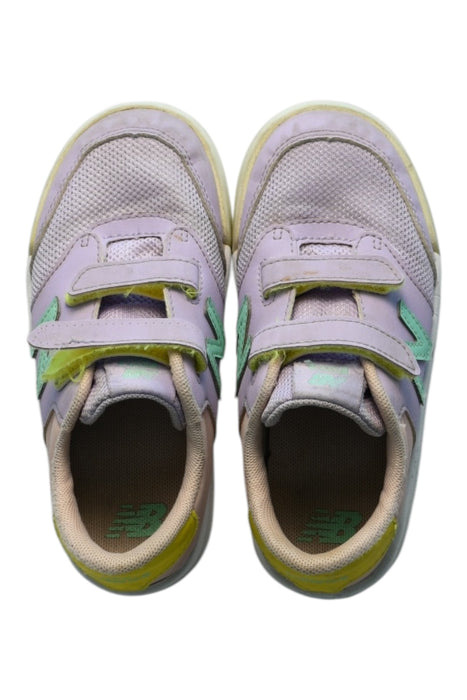 A Multicolour Sneakers from New Balance in size 4T for girl. (Back View)