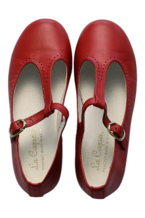 A Red Flats from La Coqueta in size 5T for girl. (Back View)
