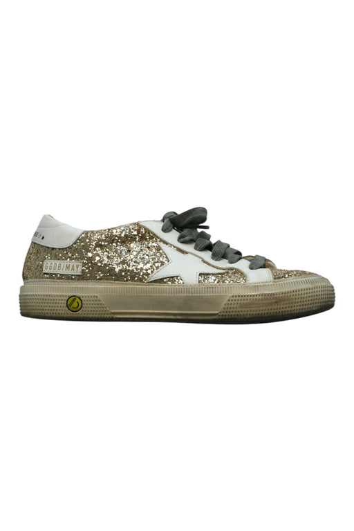 A Gold Sneakers from Golden Goose in size 11Y for girl. (Front View)