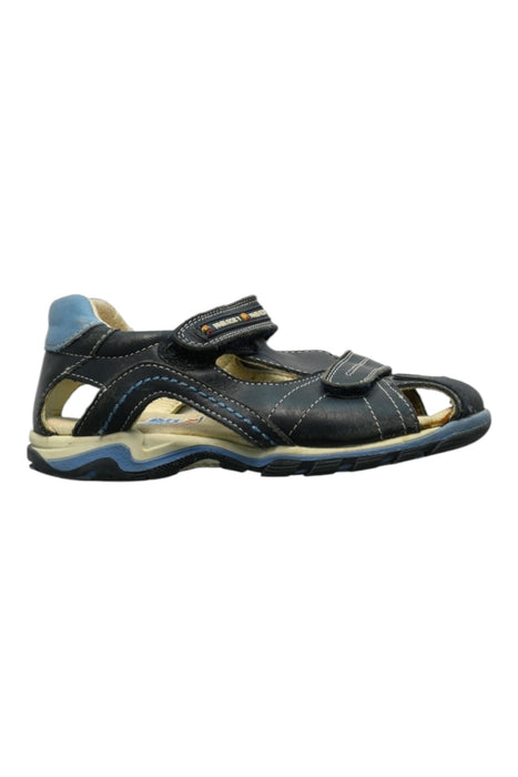 A Black Sandals from Pablosky in size 4T for boy. (Front View)
