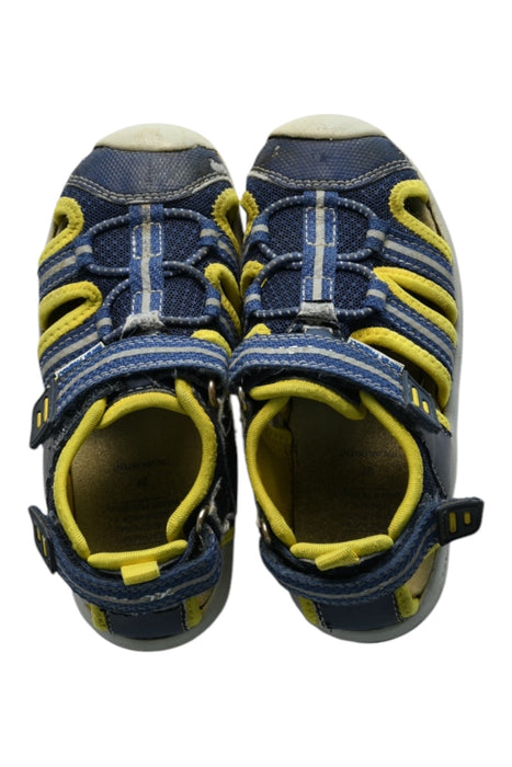 A Blue Sandals from Geox in size 4T for boy. (Back View)