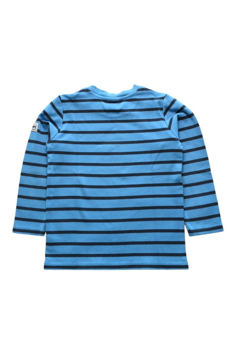 A Blue Long Sleeve T Shirts from Frugi in size 6T for boy. (Back View)