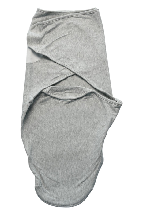 A Grey Swaddles from Aden & Anais in size 3-6M for neutral. (Front View)