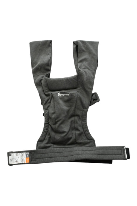 A Grey Baby Carriers from Ergobaby in size O/S for neutral. (Front View)