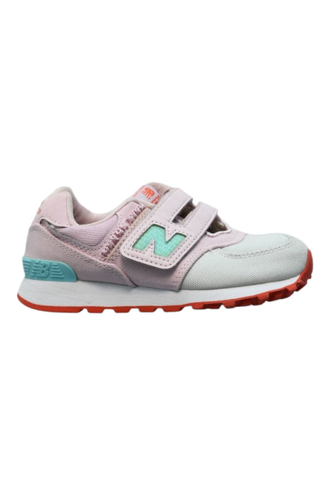 A Multicolour Sneakers from New Balance in size 5T for girl. (Front View)