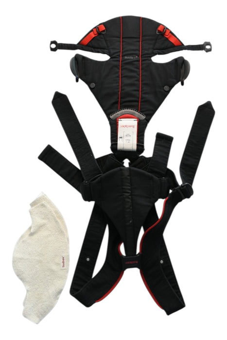 A Black Baby Carriers from BabyBjorn in size Newborn for neutral. (Front View)