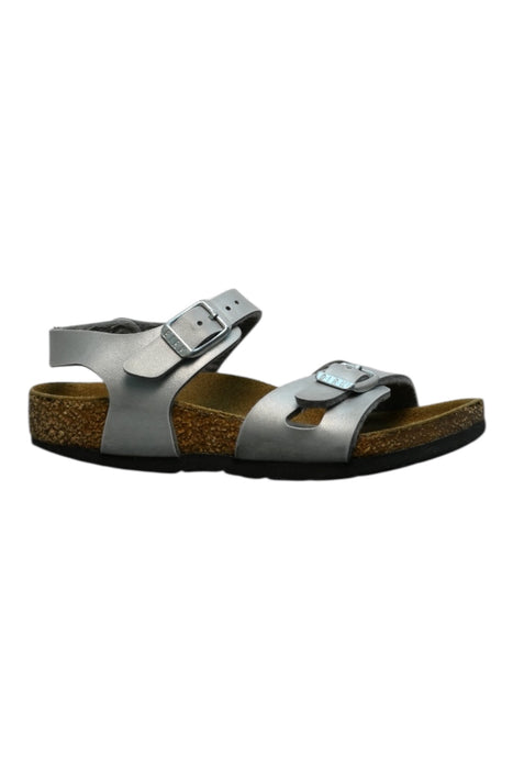 A Silver Sandals from Birkenstock in size 4T for girl. (Front View)