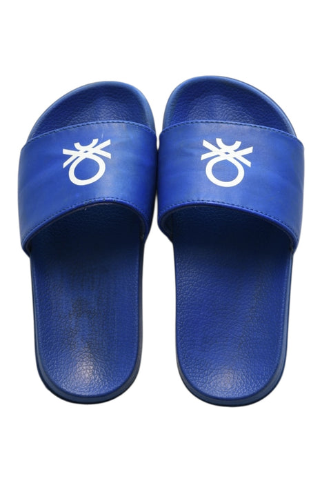 A Blue Sandals from United Colors of Benetton in size 7Y for boy. (Front View)