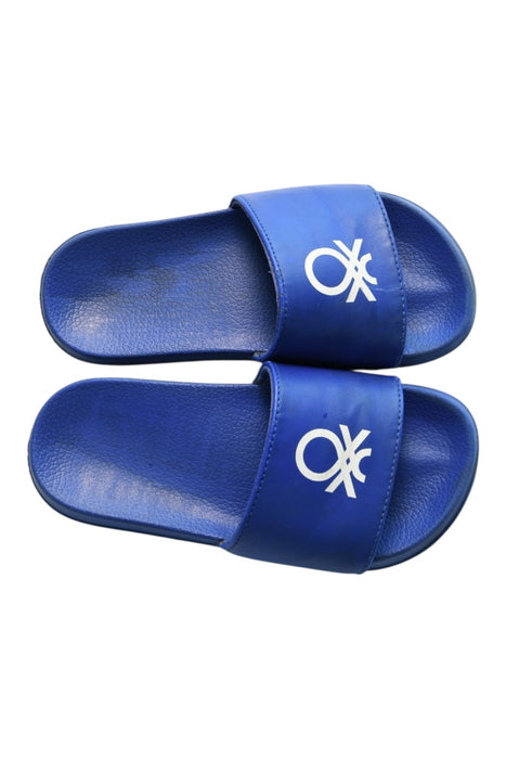 A Blue Sandals from United Colors of Benetton in size 7Y for boy. (Back View)