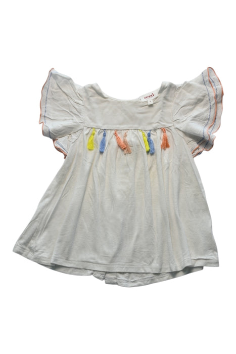 A White Short Sleeve Tops from Seed in size 4T for girl. (Front View)