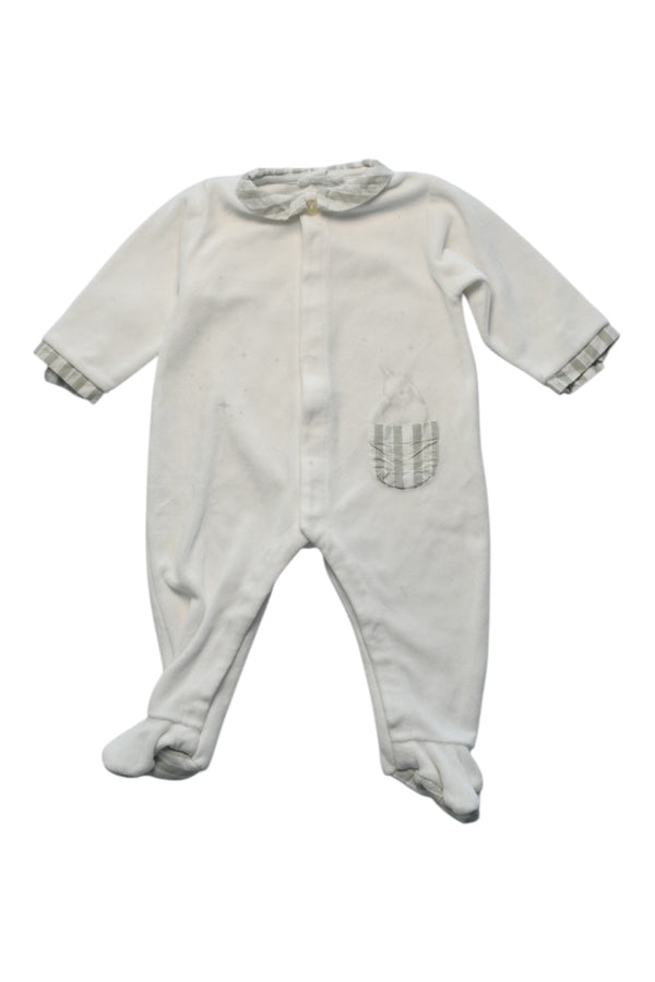 A White Onesies from Tartine et Chocolat in size 3-6M for girl. (Front View)