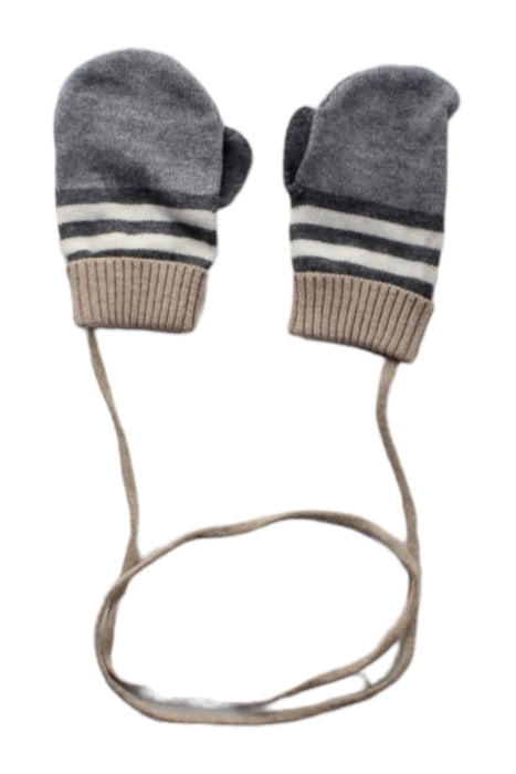 A Grey Gloves & Mittens from Retykle in size Newborn for neutral. (Front View)