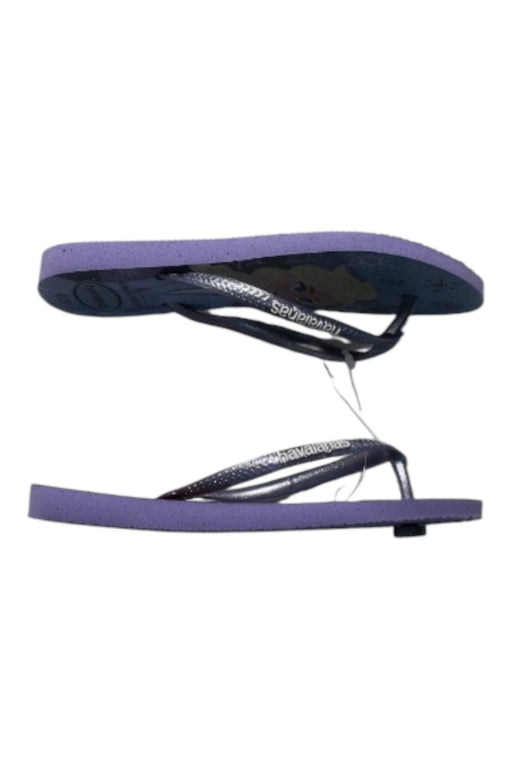 A Multicolour Flip Flops from Havaianas in size 6T for girl. (Back View)