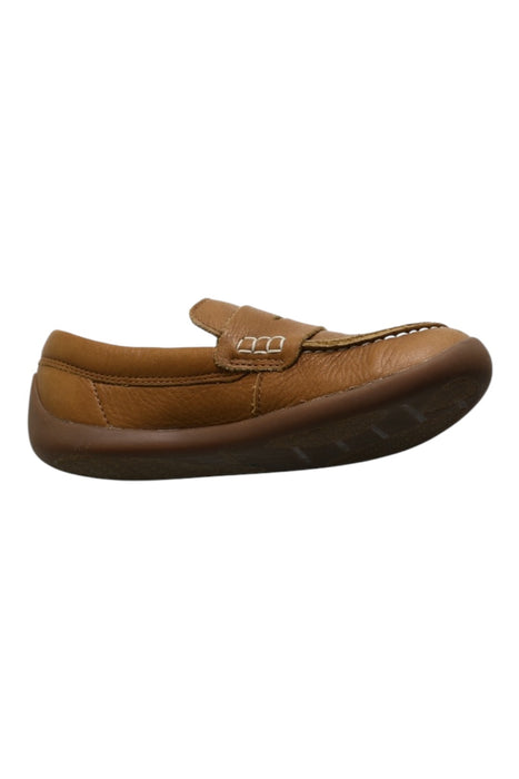 A Brown Loafers & Moccasins from Clarks in size 6T for boy. (Back View)