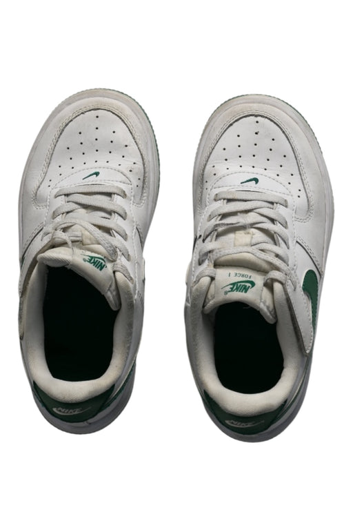 A White Sneakers from Nike in size 6T for boy. (Front View)