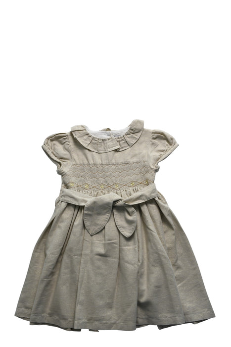 A Ivory Short Sleeve Dresses from Lily Rose in size 5T for girl. (Front View)