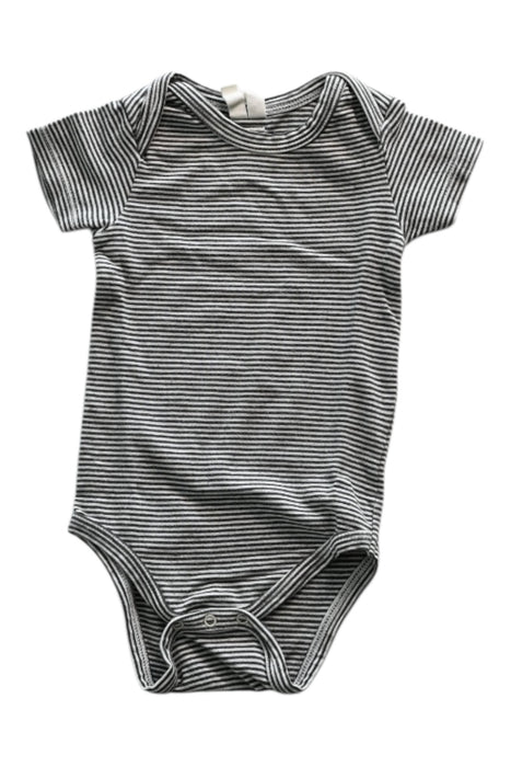 A Black Short Sleeve Bodysuits from Gray Label in size 3-6M for neutral. (Front View)