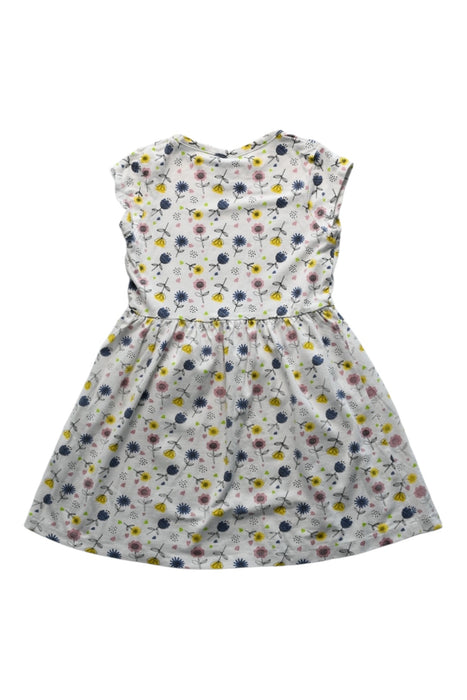 A Multicolour Short Sleeve Dresses from Trespass in size 4T for girl. (Back View)
