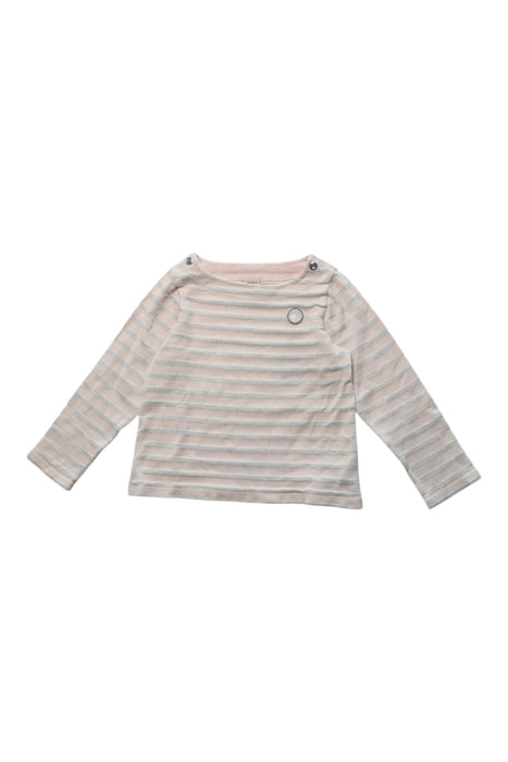 A White Long Sleeve Tops from Petit Bateau in size 6T for girl. (Front View)
