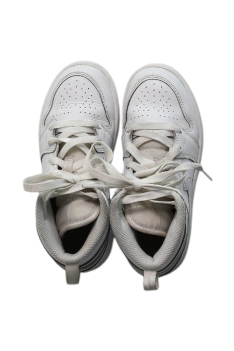 A White Sneakers from Air Jordan in size 6T for neutral. (Front View)