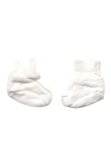 A White Socks from Petit Bateau in size 0-3M for girl. (Back View)